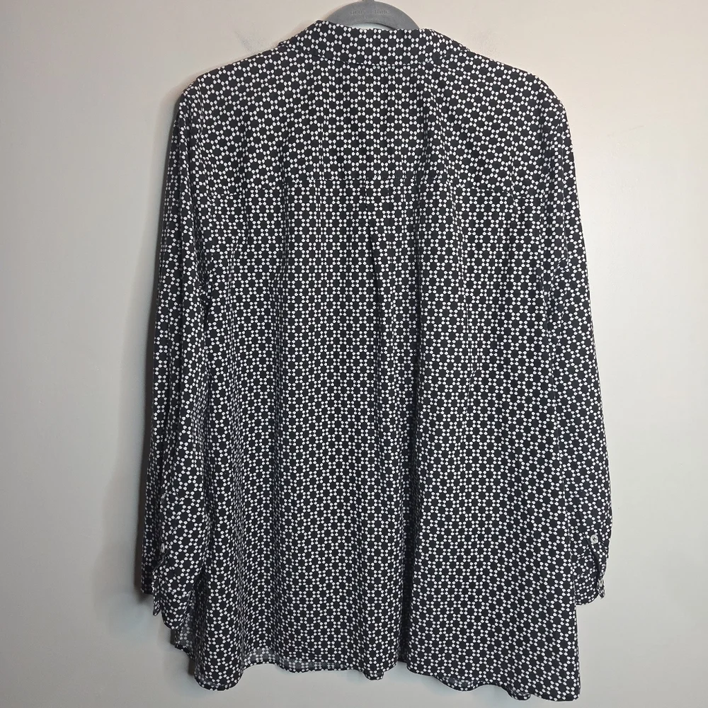 Talbots Plus Non-Iron Popover Blouse Black White Print Size 22W - Picture 5 of 6